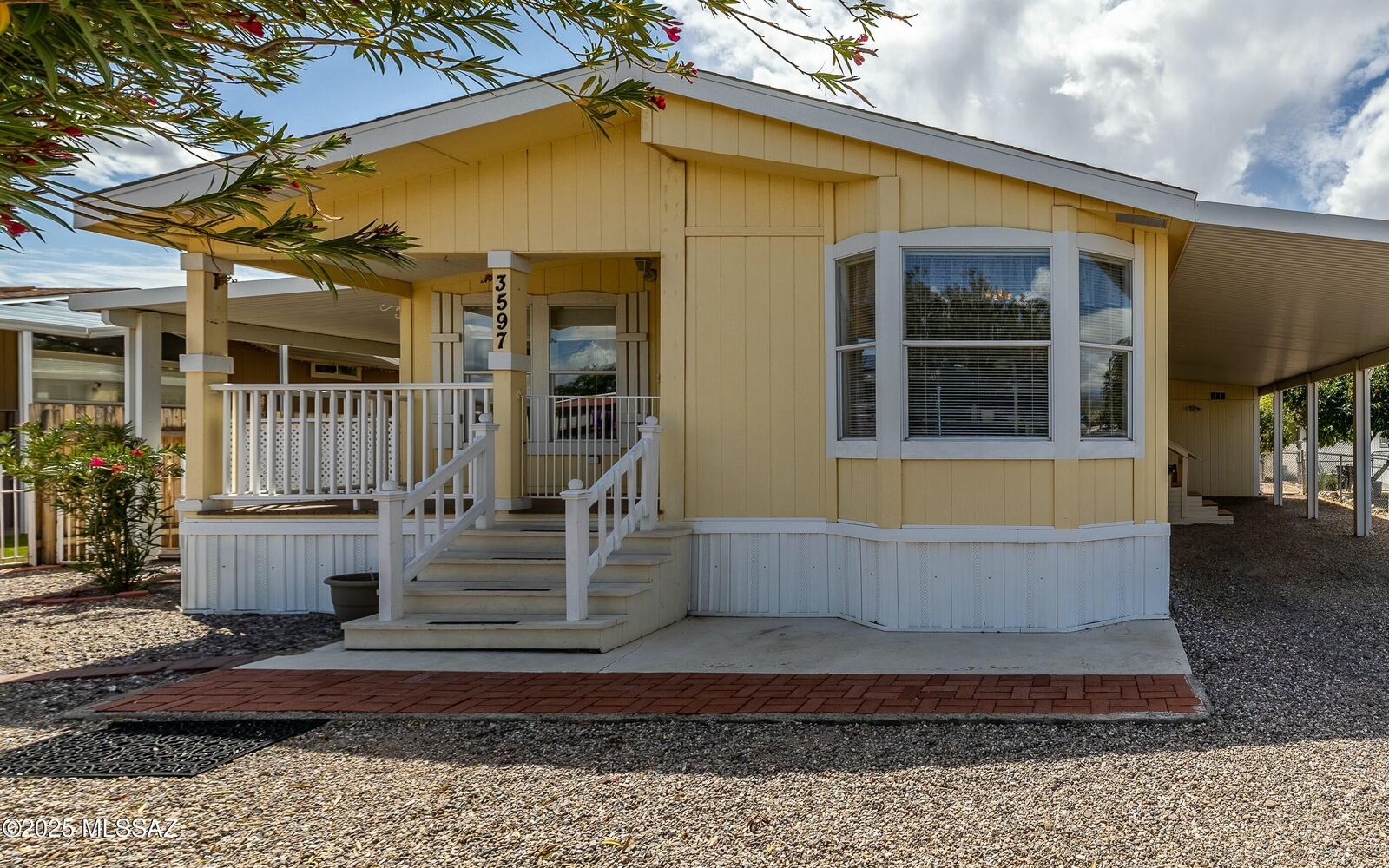 Property Photo: 3597 W Apricot Drive AZ 85741