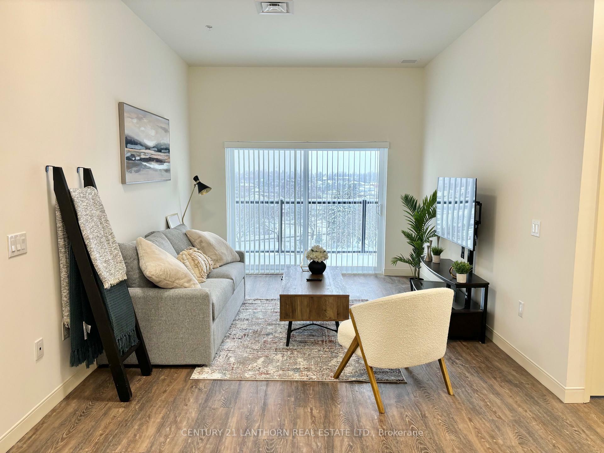 Photo de la propriété: 135 Station Street S 605 ON K8N 2S9