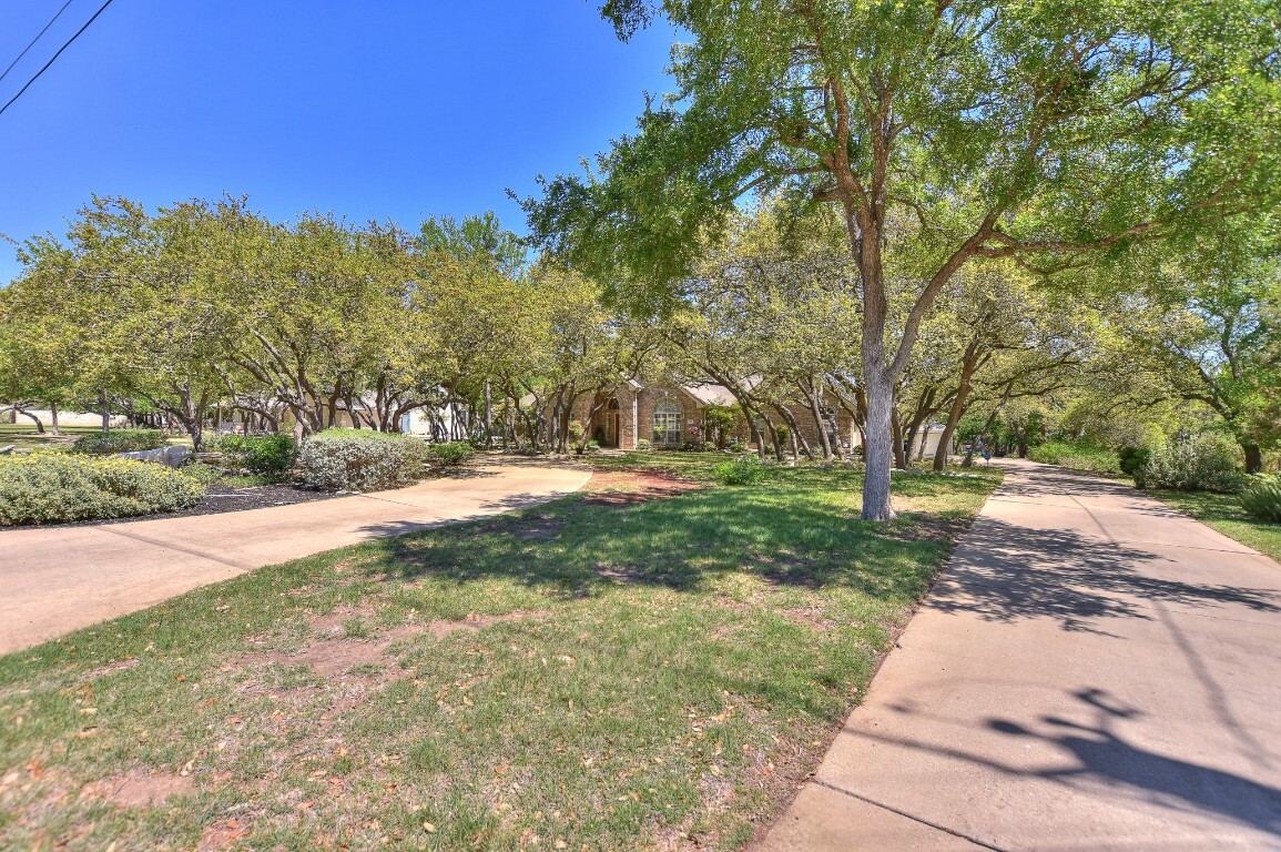 Property Photo: 200 Nicole Way TX 78633