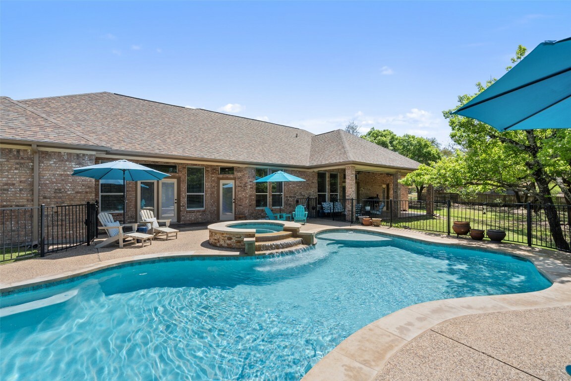 Property Photo: 4826 Lago Vista Drive TX 76513