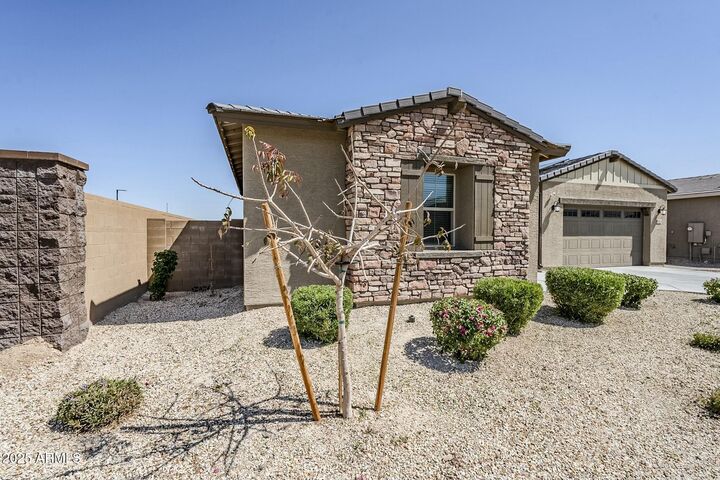 Property Photo:  18934 W Sierra Street  AZ 85388 