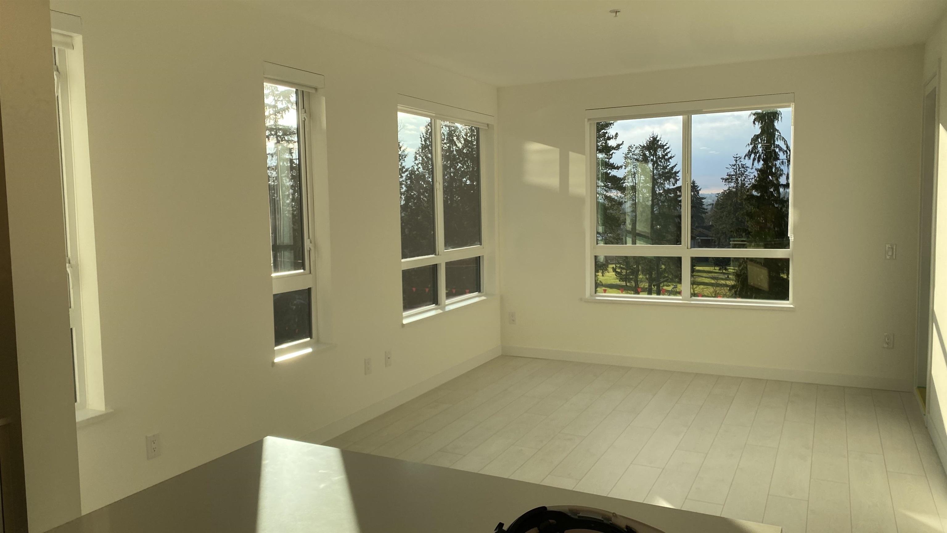 Photo de la propriété: 9456 134 Street 528 BC V3V 5S4