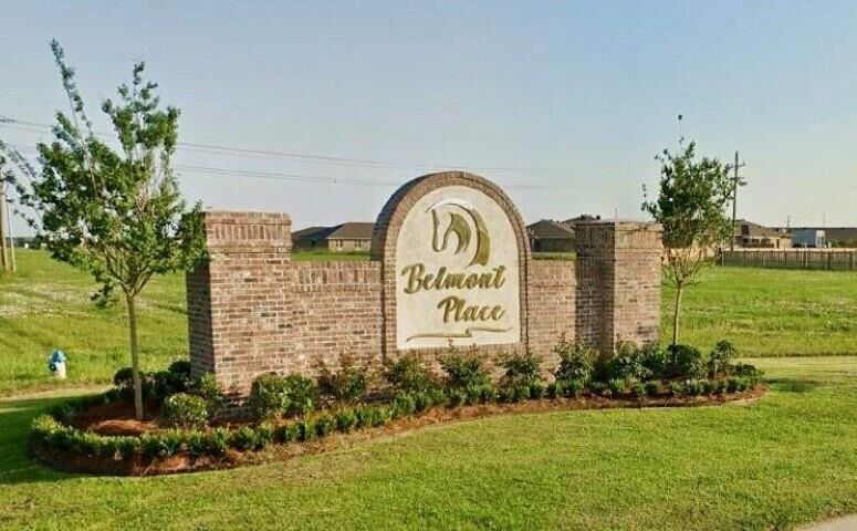 Property Photo: 213 Independence Drive LA 70360