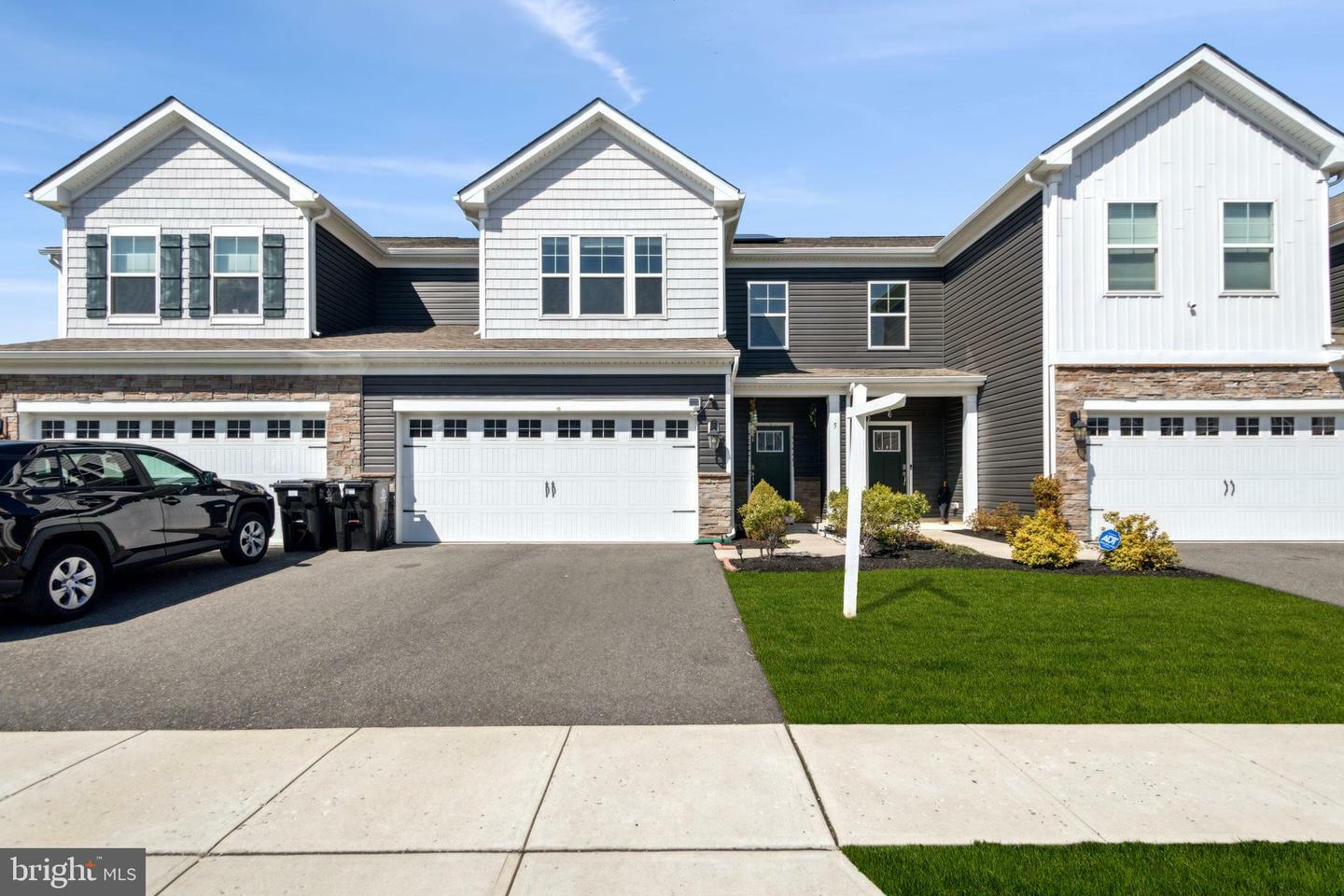 Property Photo: 5 Roberta Way S NJ 08055