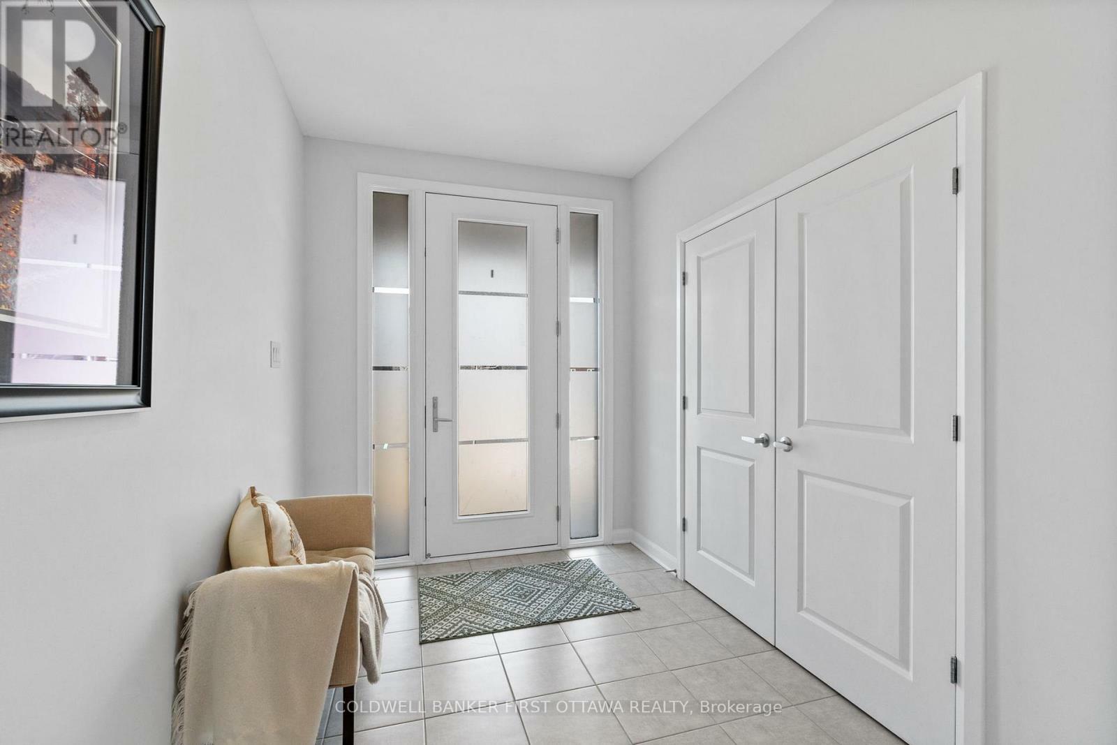 Property Photo: 522 Anchor Circle ON K2B 7Z5