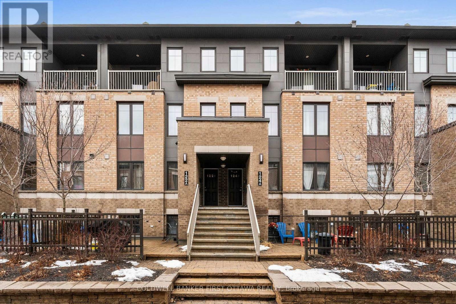 Property Photo: 122 Lindenshade Drive B ON K2J 5R5