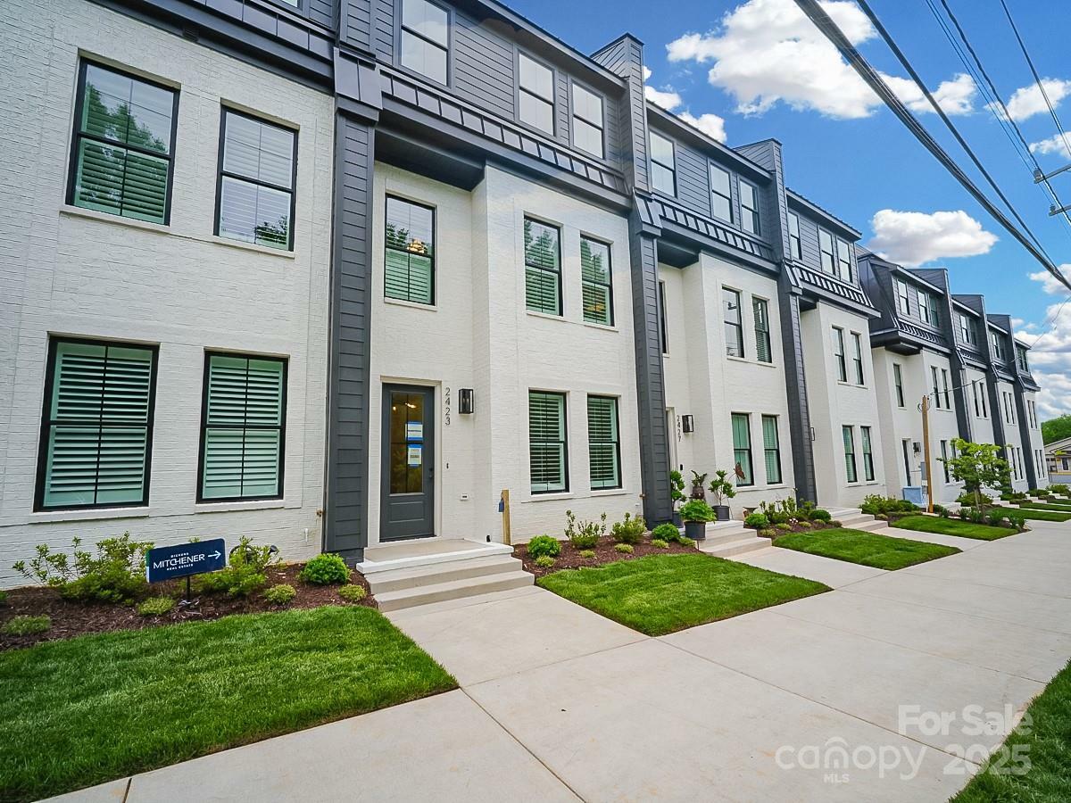 2508 Park Rose Lane 17  Charlotte NC 28204 photo