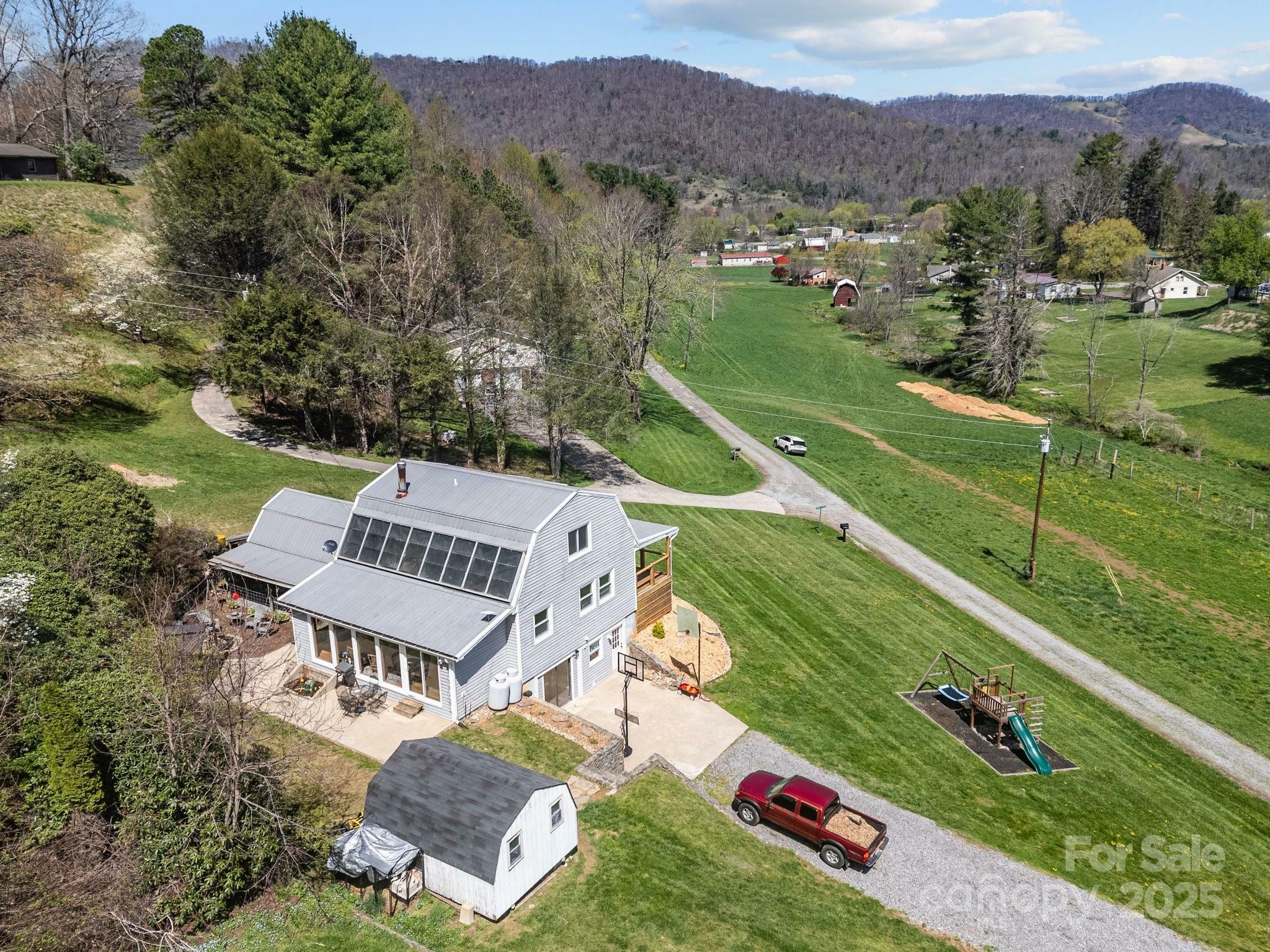 Property Photo:  15 Ravenwood Ridge  NC 28716 