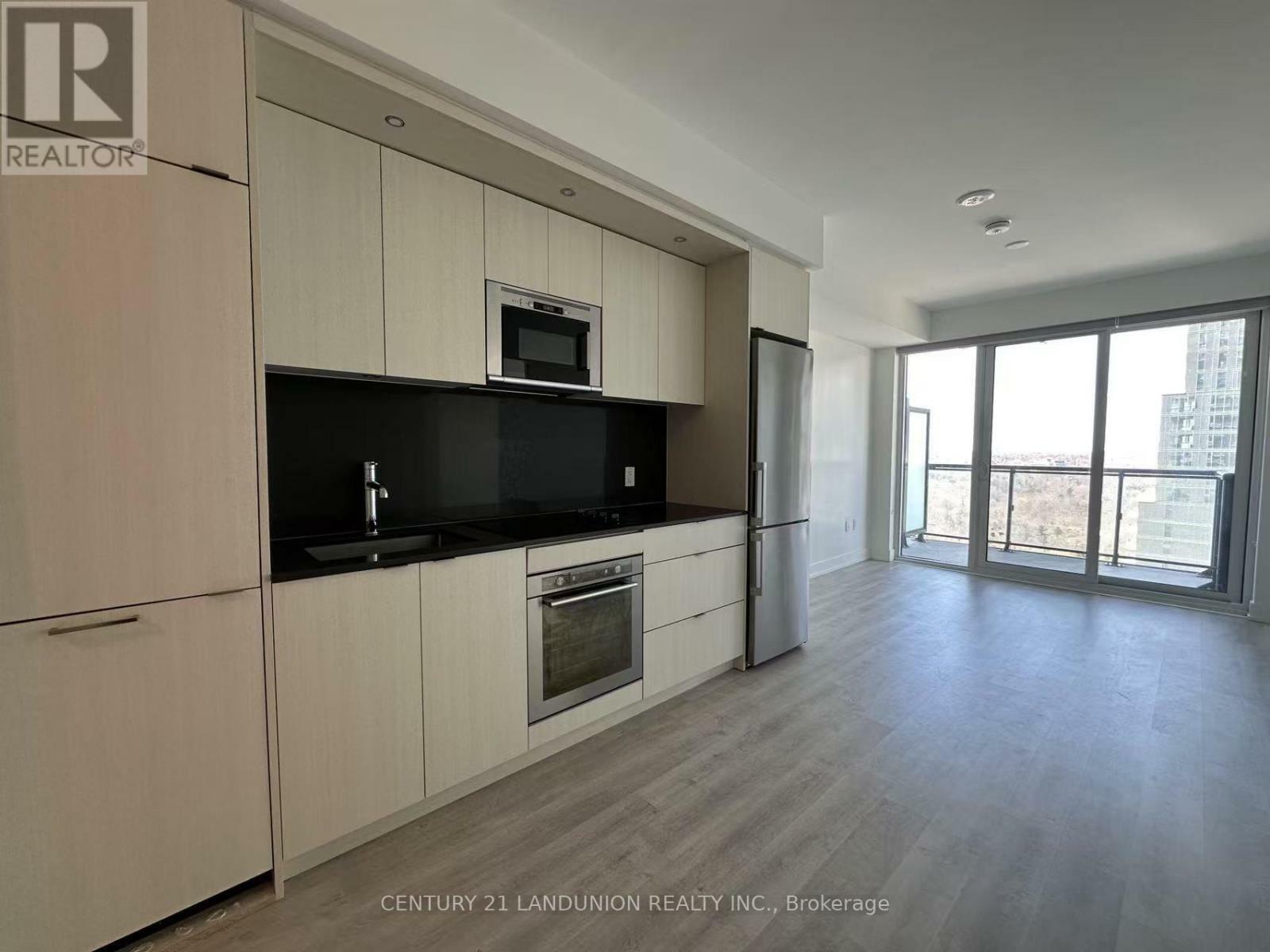 Property Photo: 30 Inn On The Park Drive 2911 ON M3C 0P7