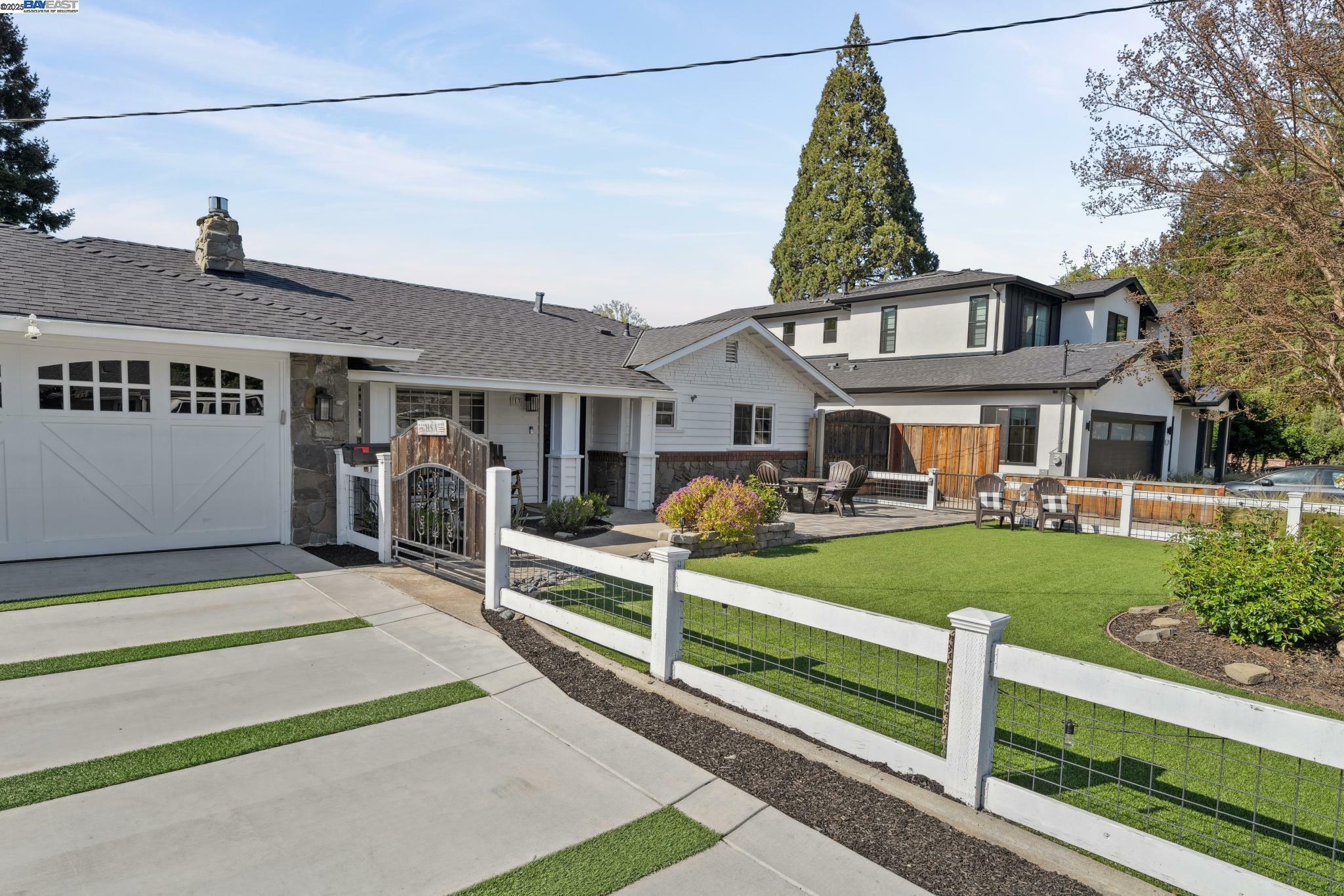 Property Photo: 13 Mary Court CA 94526