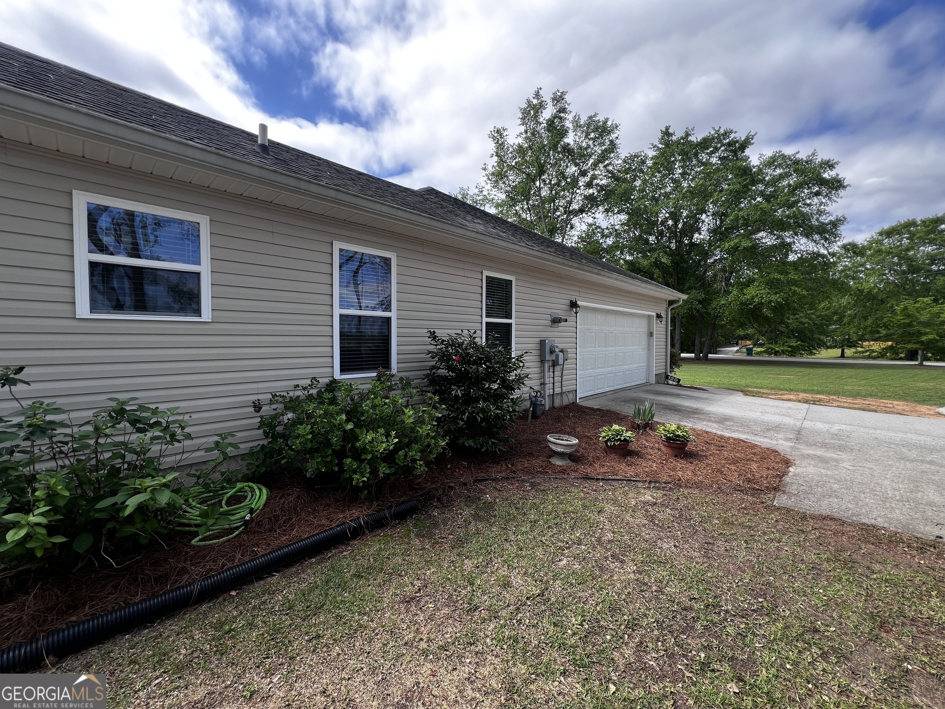 Property Photo: 120 Devonshire Drive GA 30824