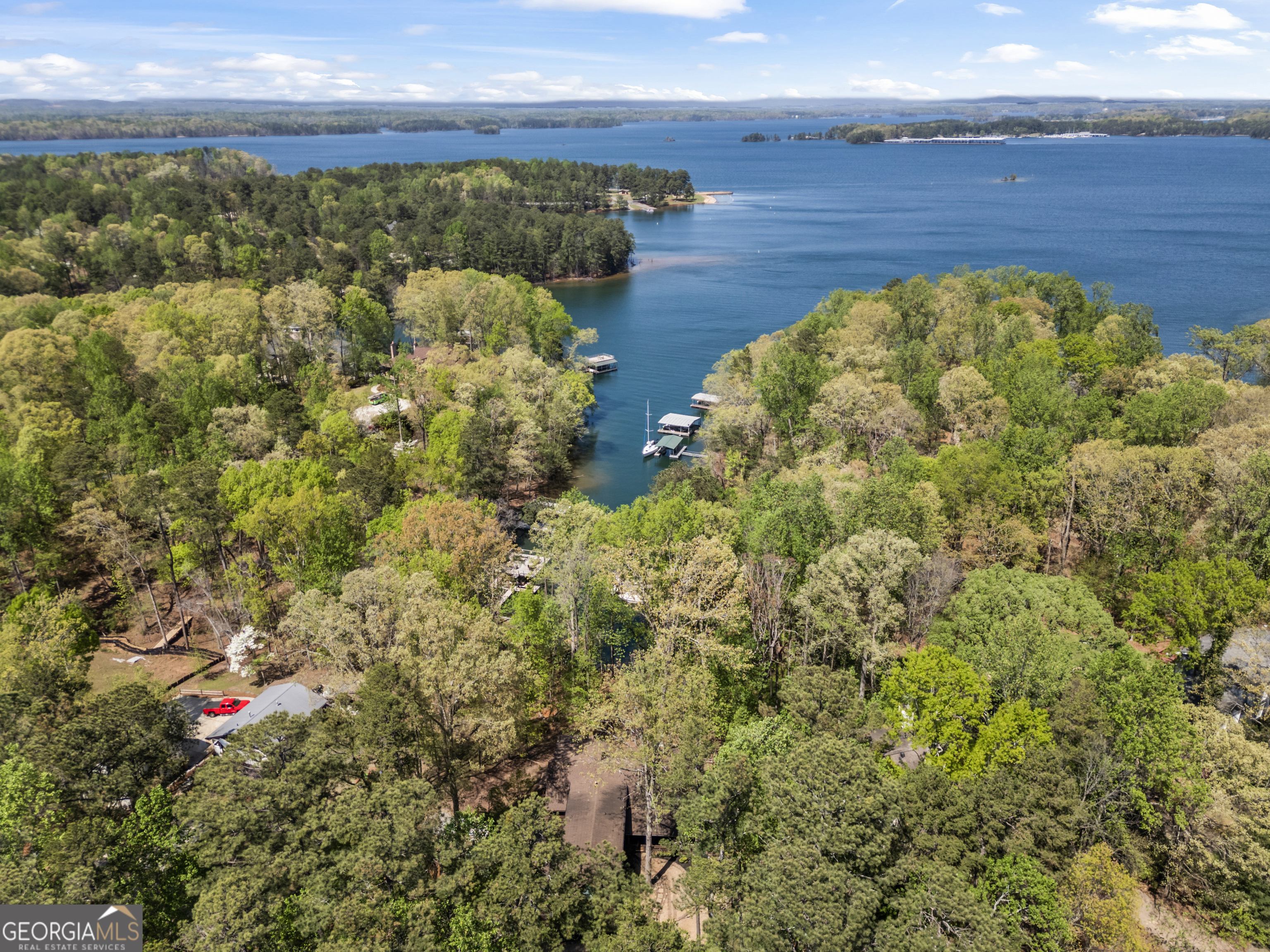 Property Photo: 6661 Woodlake Drive GA 30542