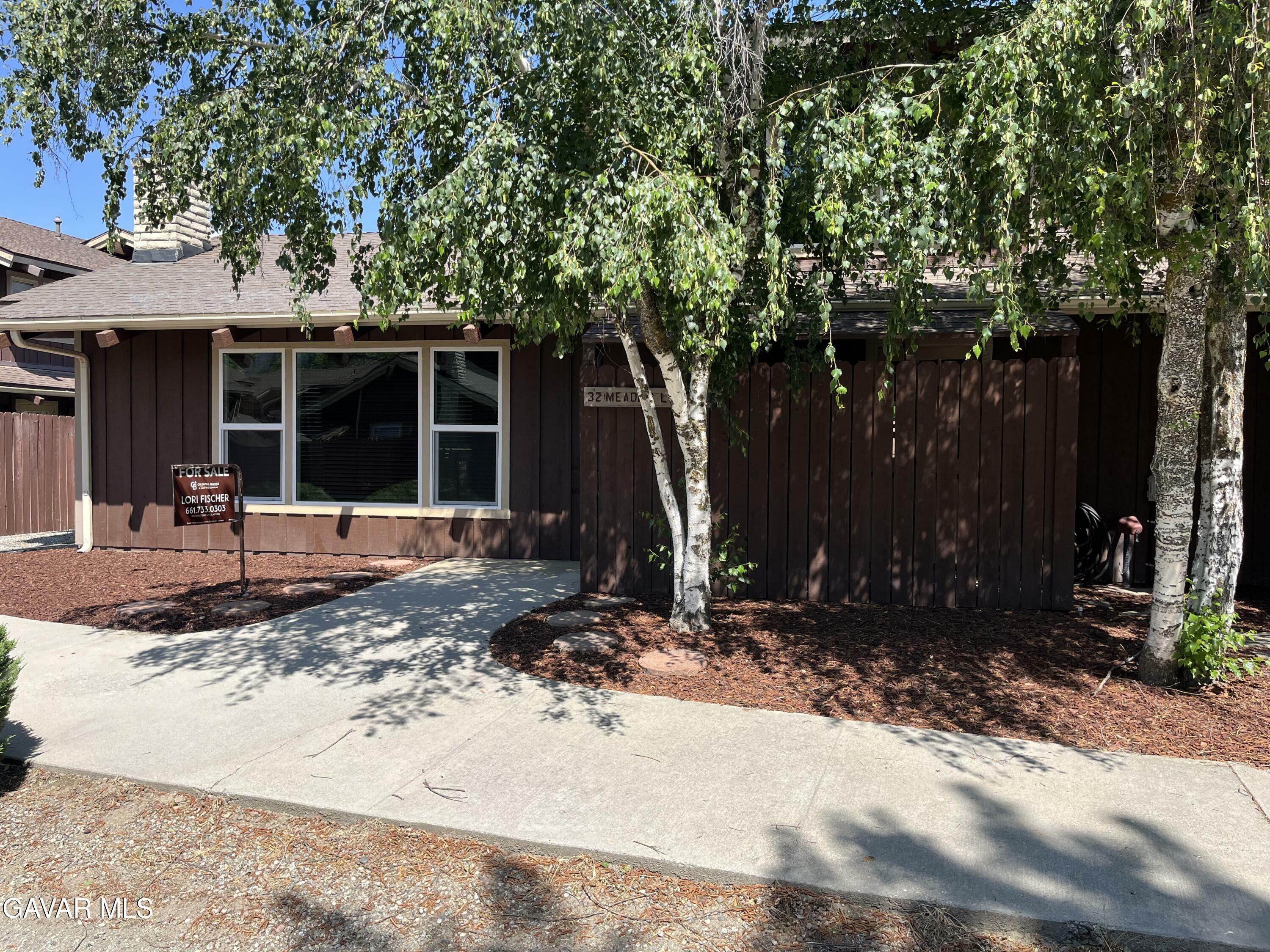 Property Photo: 32 Meadow Lakes Drive CA 93561