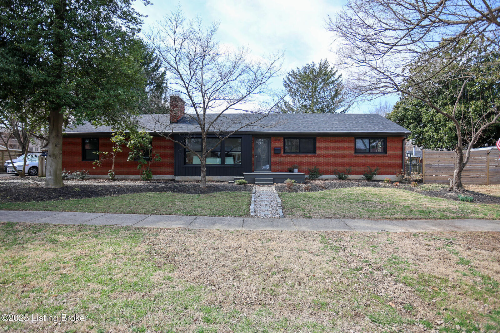 Property Photo:  2916 Edmonia Ave  KY 40220 