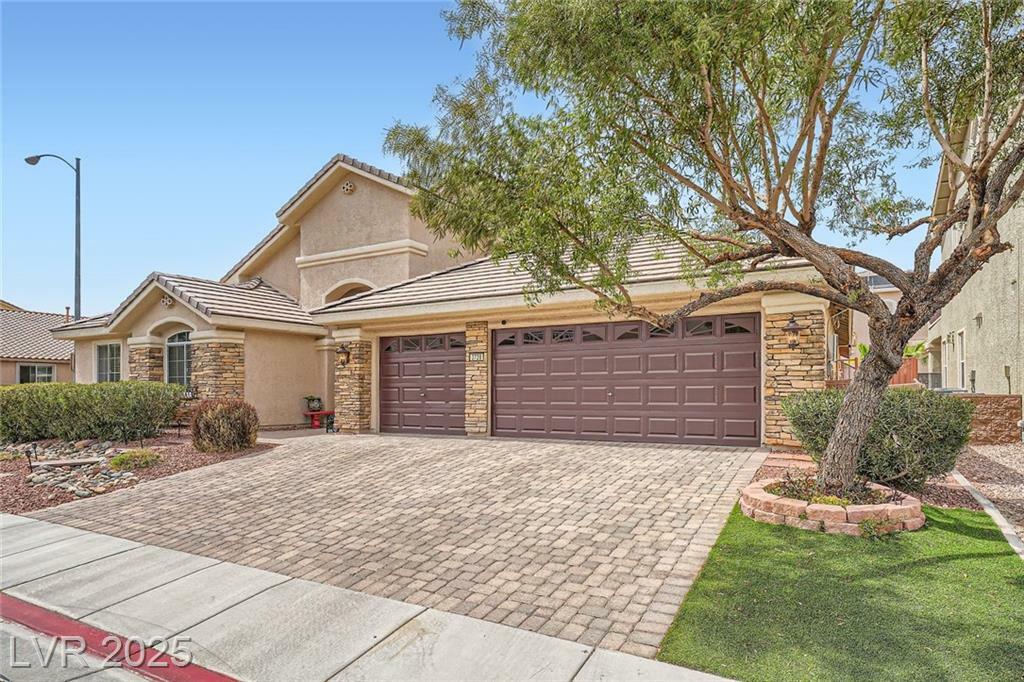Property Photo: 3728 Granada Gorge Lane NV 89084