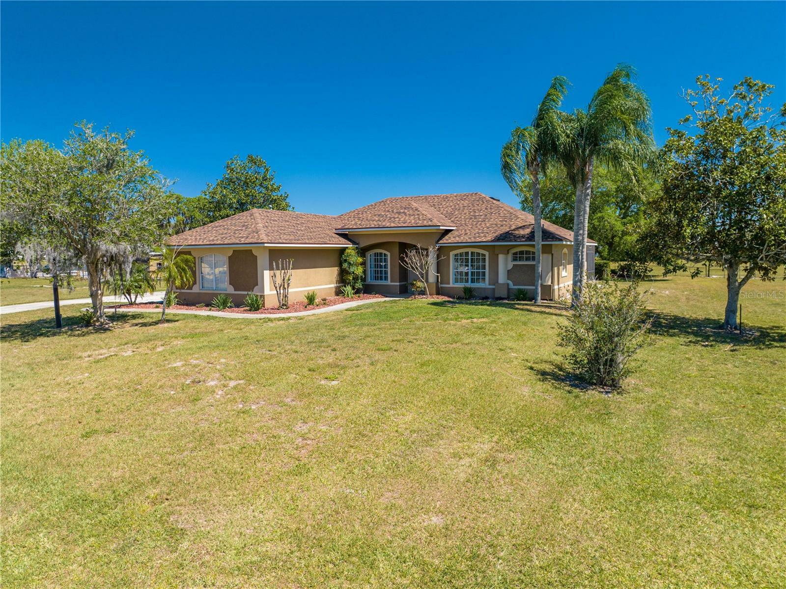 Property Photo: 1941 Mathis Rd FL 34771