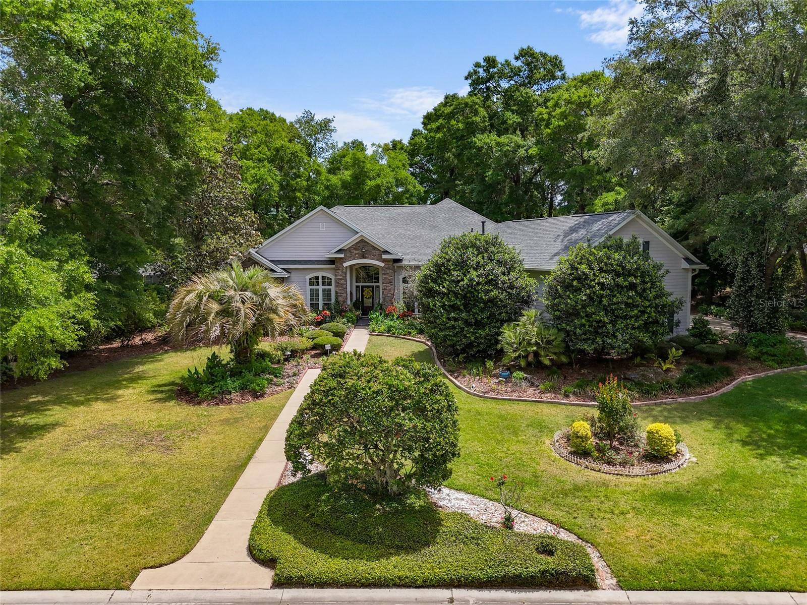 Property Photo: 1417 SW 90th Street FL 32607