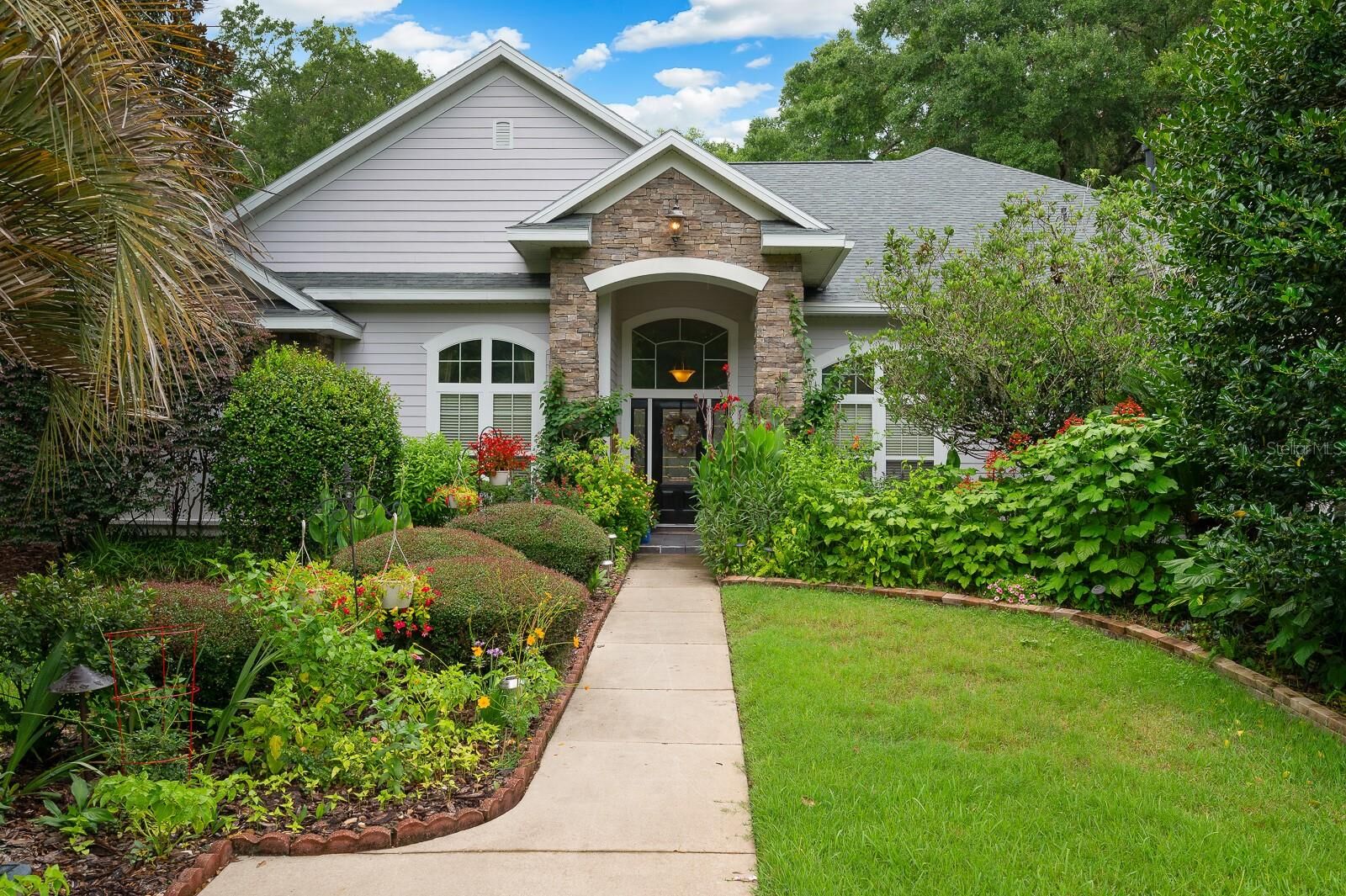 Property Photo: 1417 SW 90th Street FL 32607
