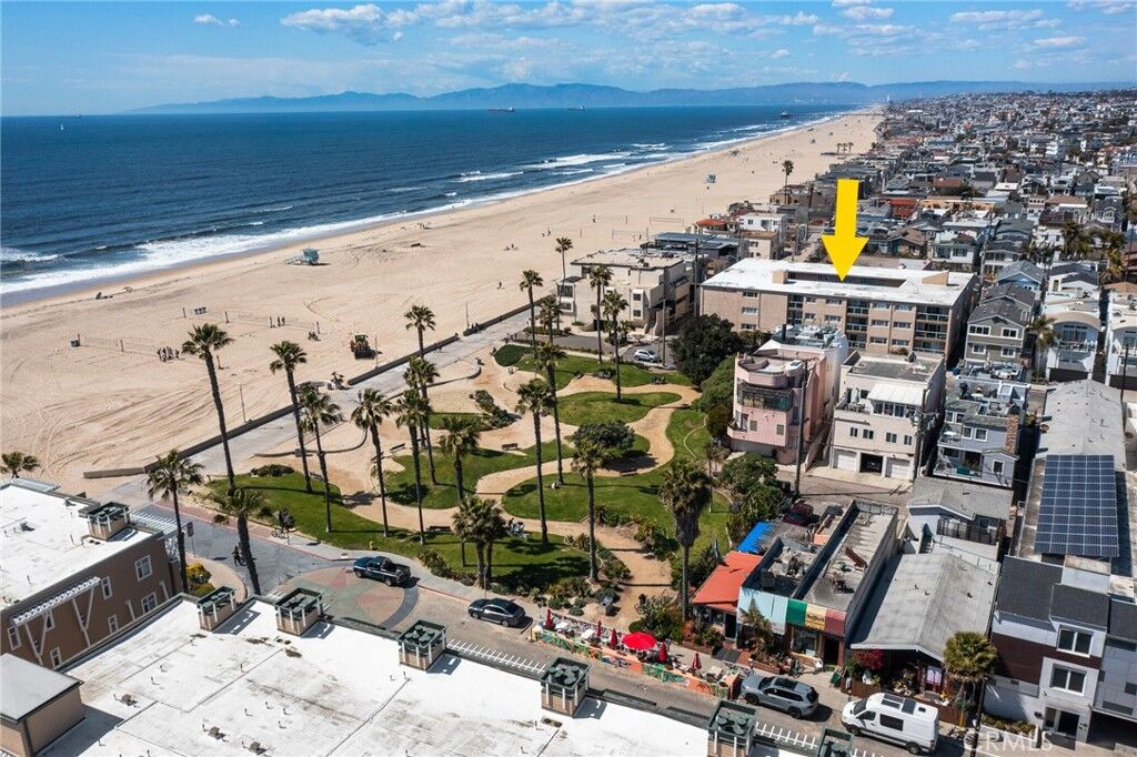 Property Photo: 15 15th Street 6 CA 90254