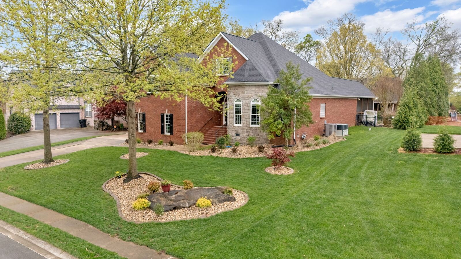 Property Photo: 5347 Cavendish Dr TN 37128