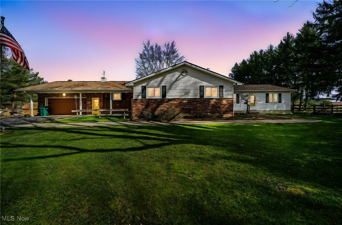 Property Photo: 3231 Plymouth Ridge Road OH 44004