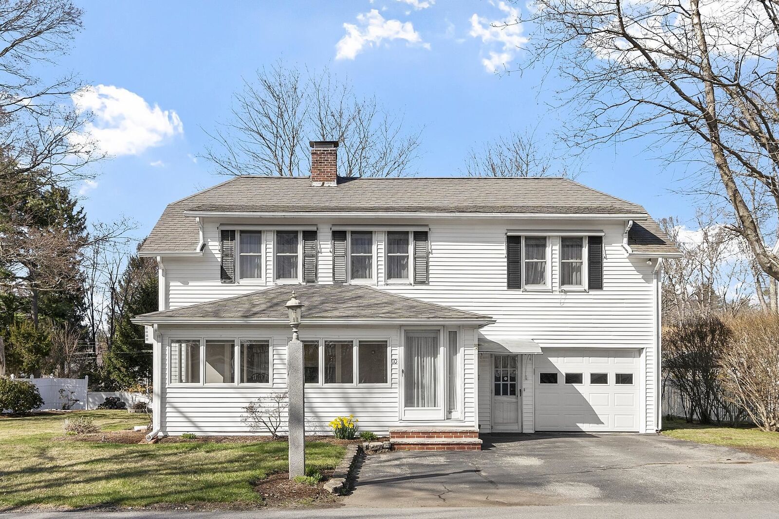 Property Photo: 10 Davis Park NH 03865