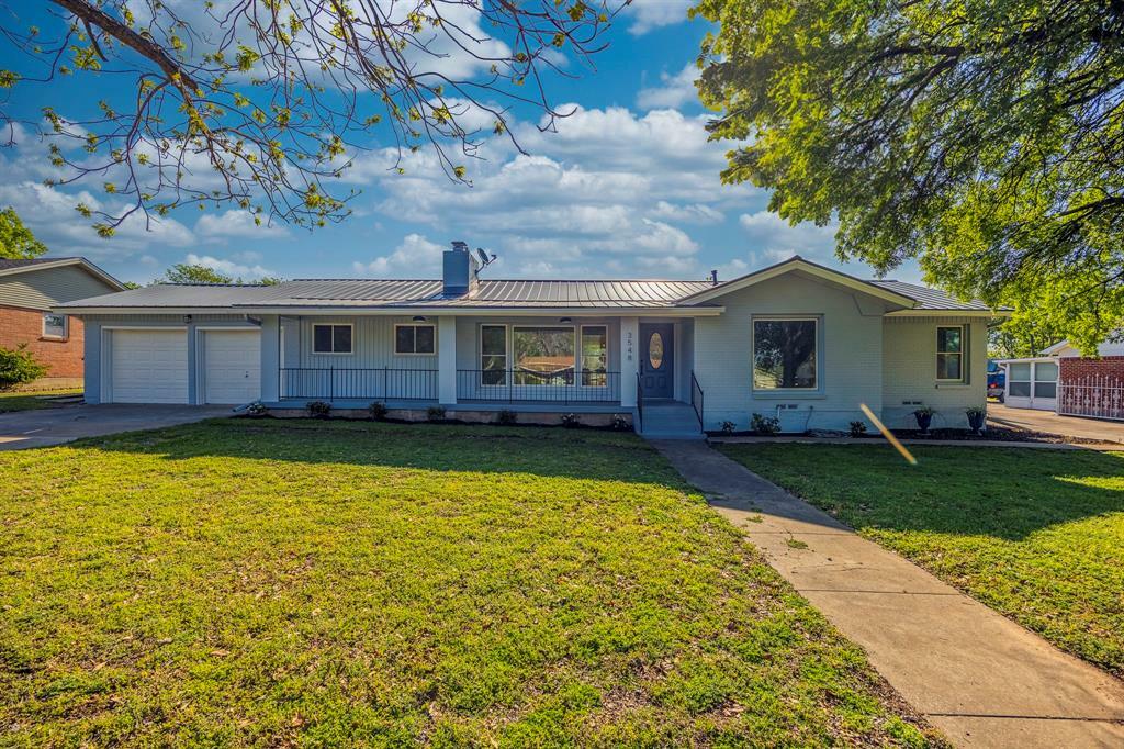 Property Photo: 3548 Kingsbury Avenue TX 76118