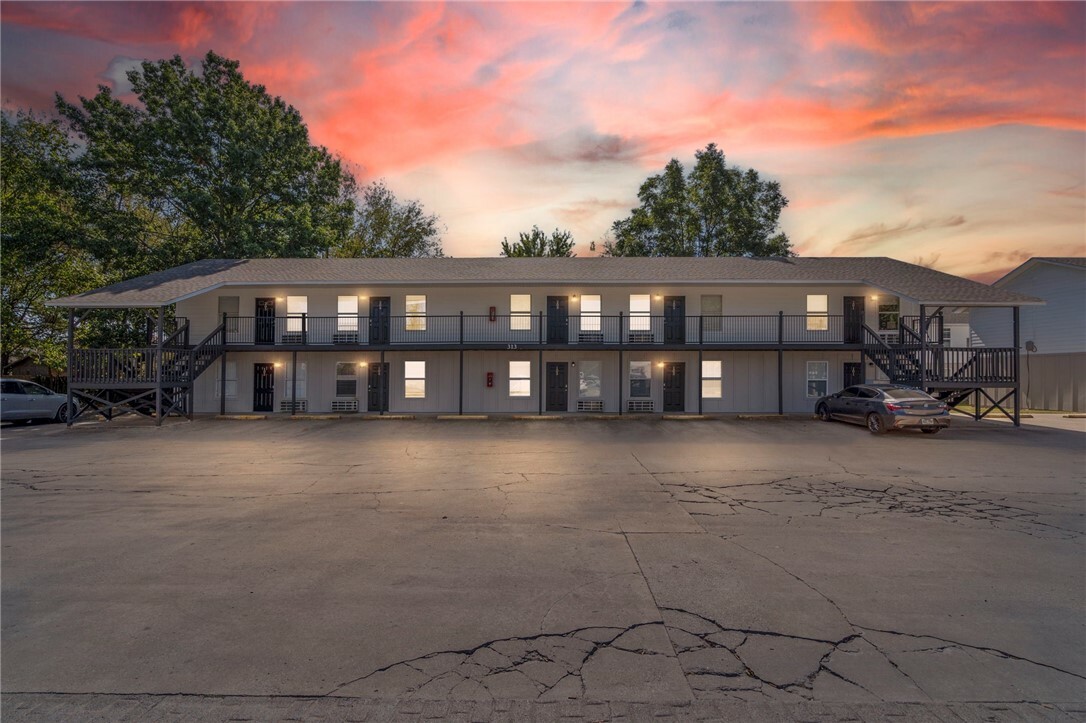 Property Photo: 305 Berry Street AR 72764