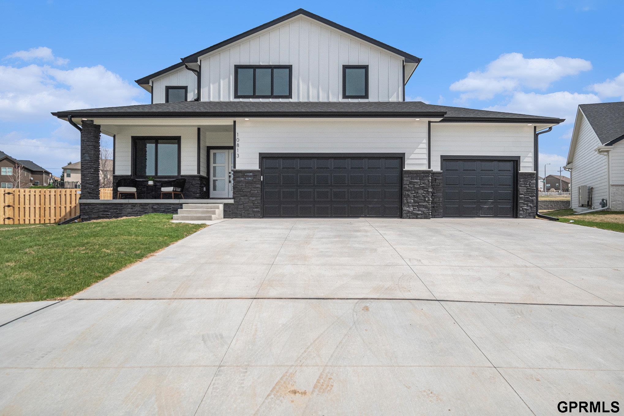 Property Photo: 10813 S 218th Street NE 68028