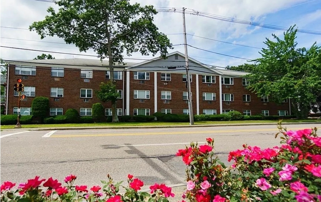 Property Photo: 270 Main Street 35 MA 01864