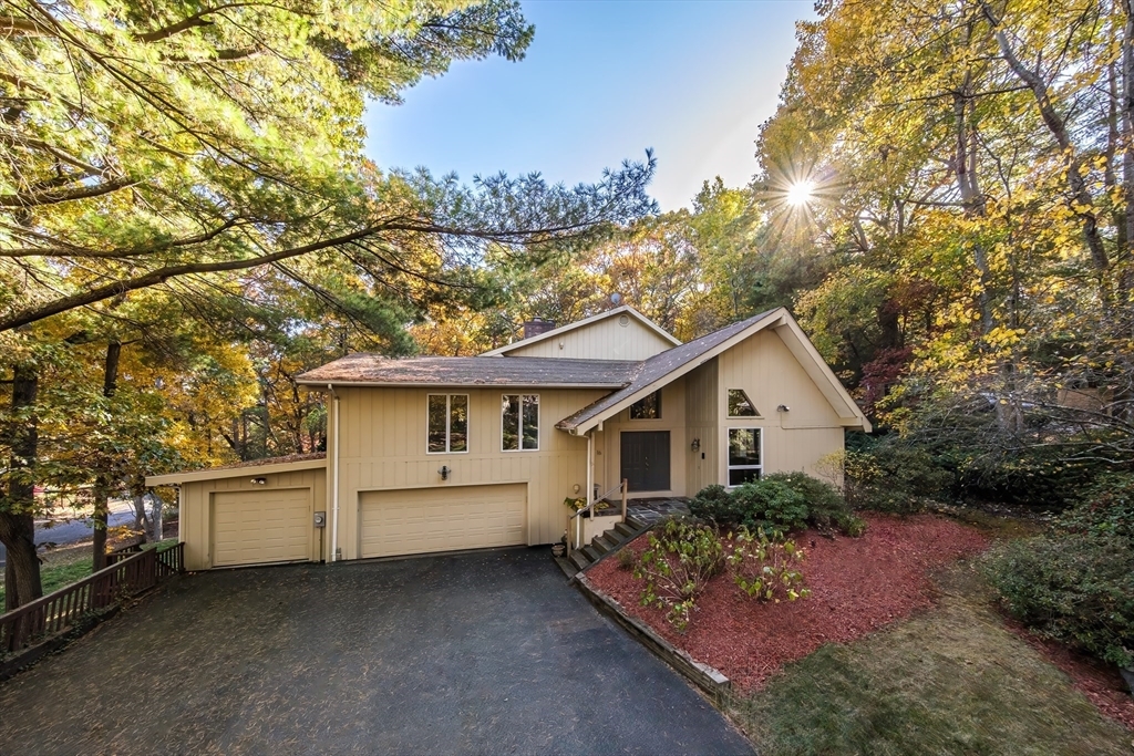 16 Bluejay Rd  Lynnfield MA 01940 photo