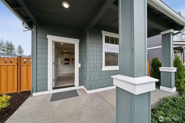 Property Photo: 14822 203rd Avenue E 686 WA 98391