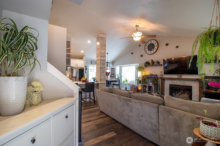 Property Photo:  21157 SE 280th Place  WA 98038 