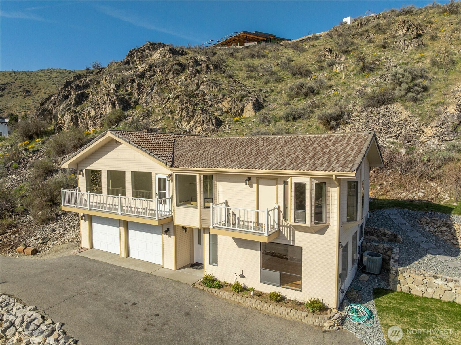 Property Photo: 133 Long Drive WA 98816
