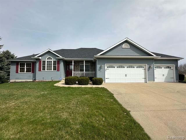Property Photo: 3507 E Daryls Way MI 48813
