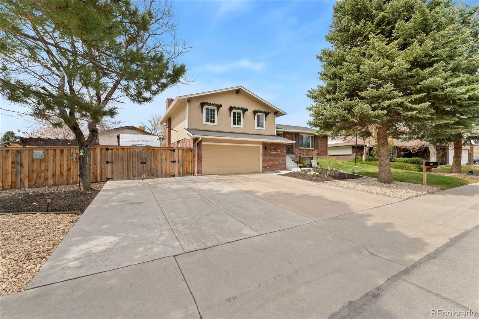 Property Photo: 593 S Everett Court CO 80226