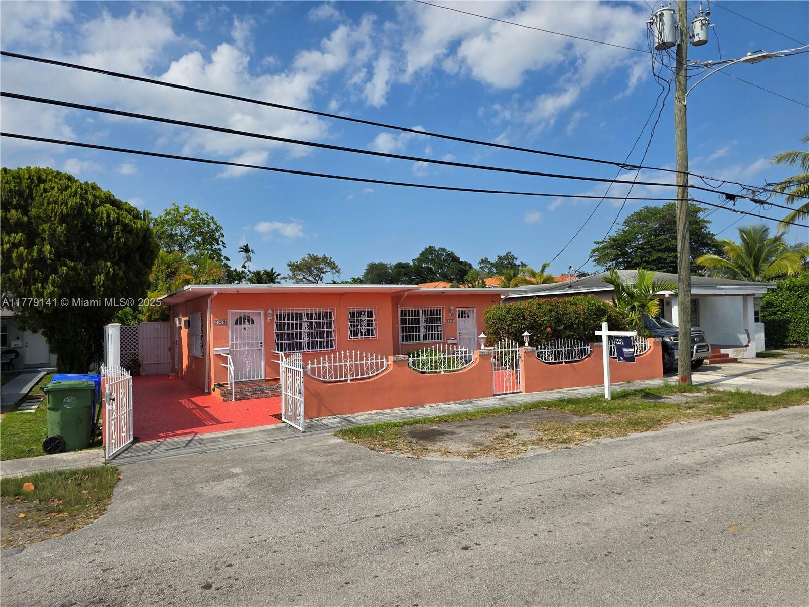 Property Photo: 2901 SW 21st Ter FL 33145