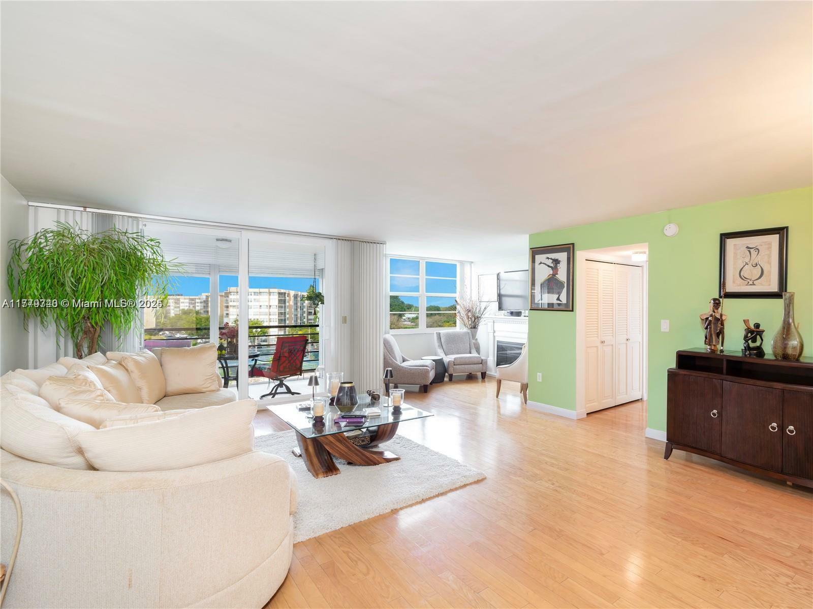 Property Photo: 1100 Saint Charles Pl 617 FL 33026