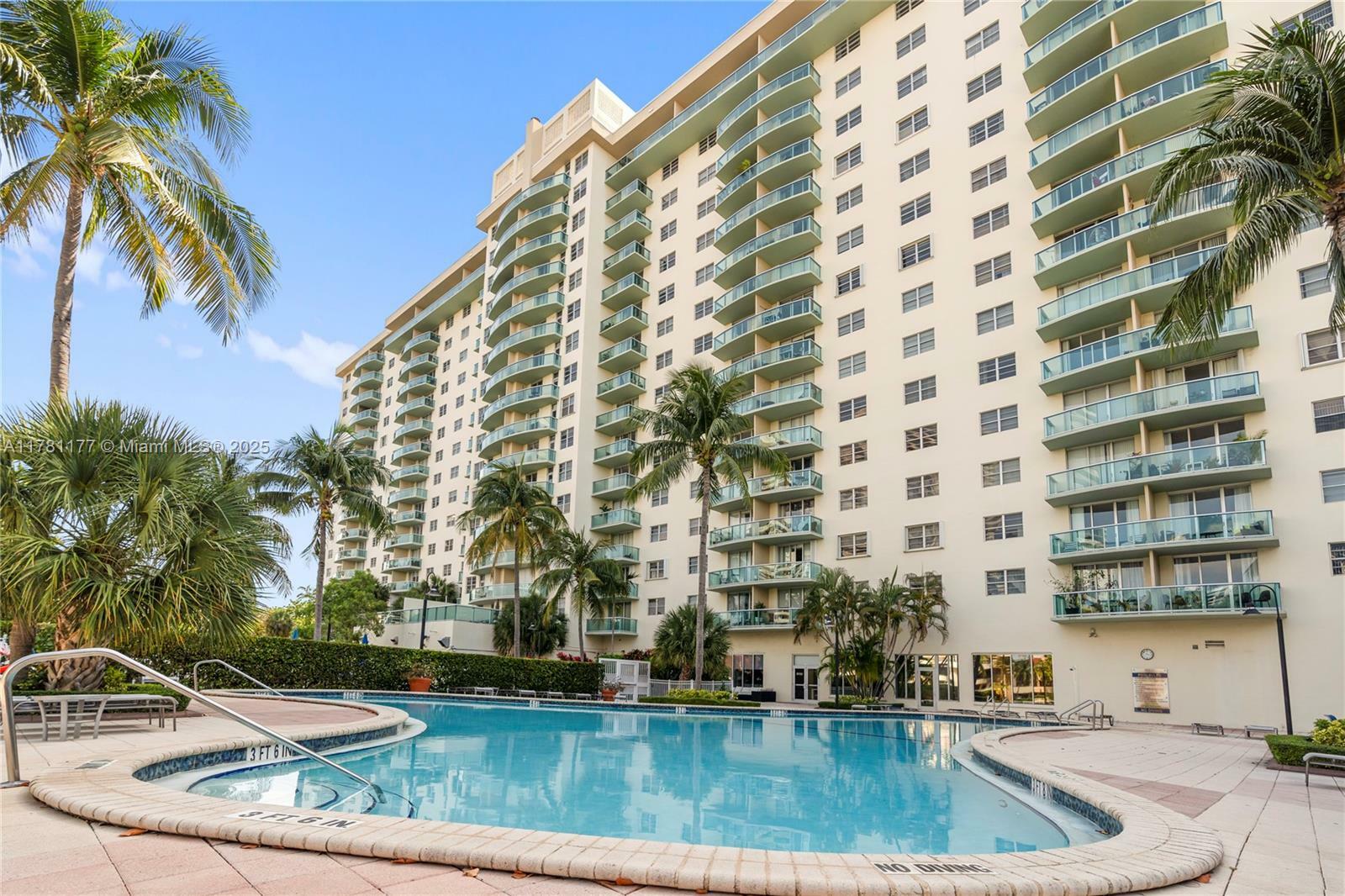 Property Photo: 19390 Collins Ave 611 FL 33160