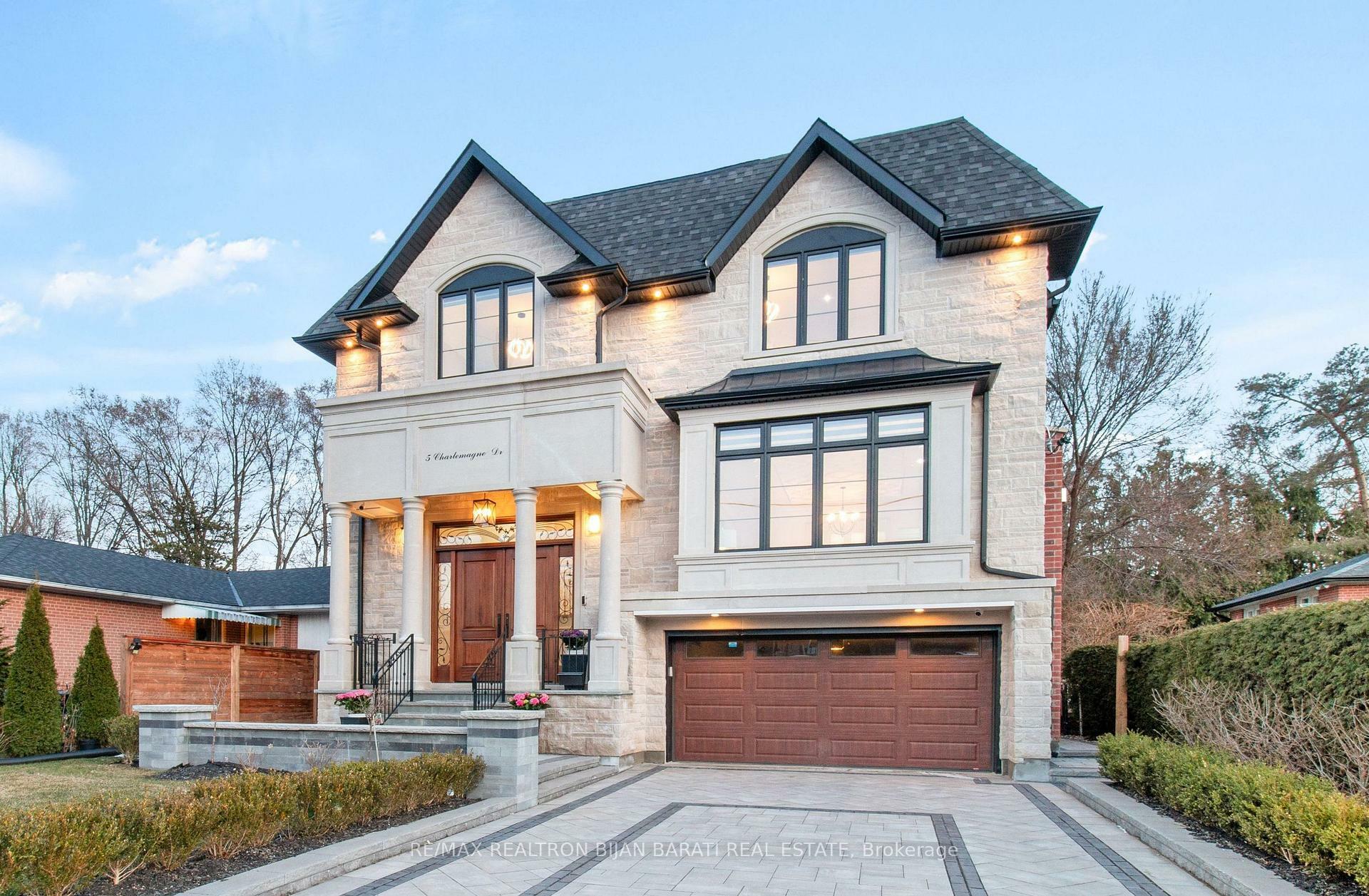 Property Photo: 5 Charlemagne Drive ON M2N 4H7