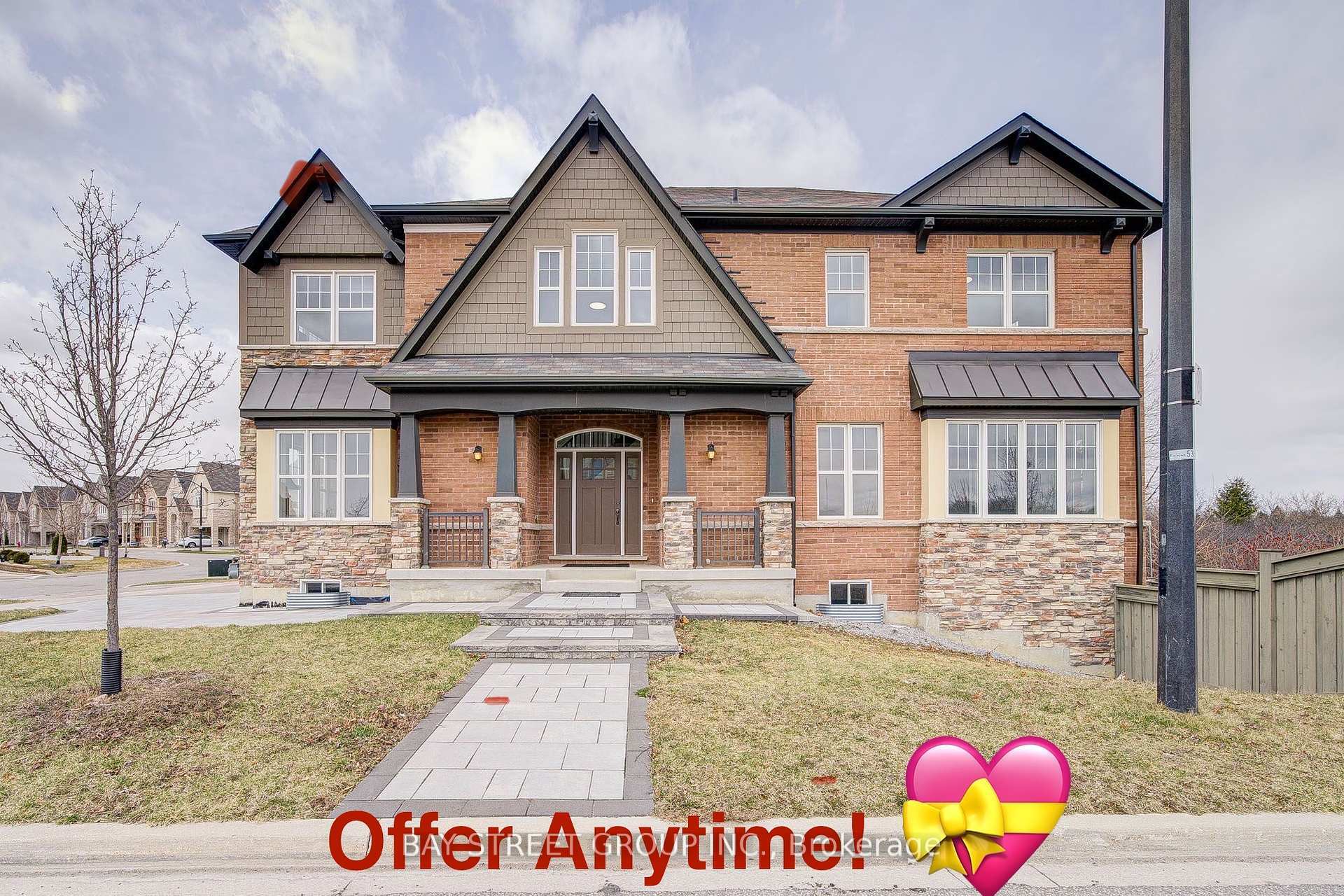 Property Photo: 152 Baber Crescent ON L4G 0Y6