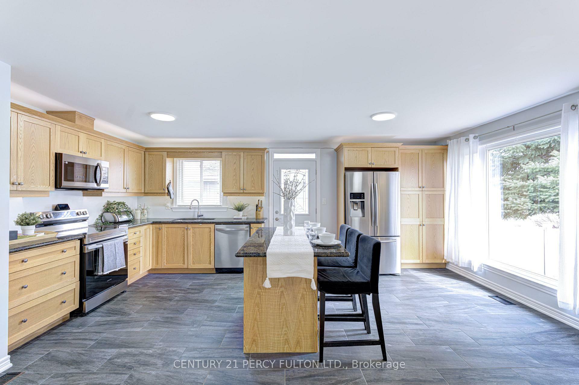 Property Photo: 52 Epsom Downs Drive ON L6T 1Y8