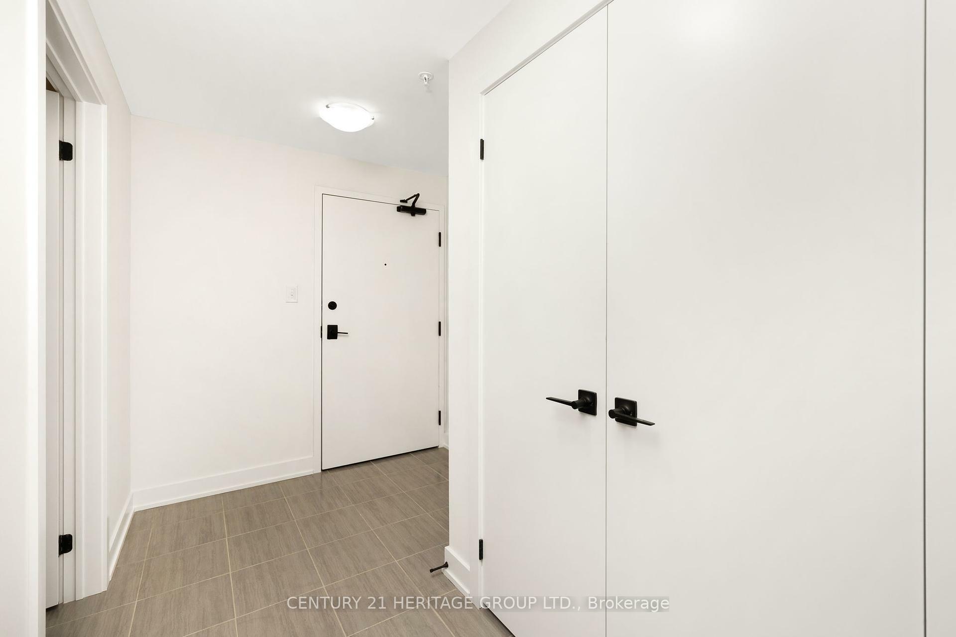 Photo de la propriété: 1 Chef Lane 402 ON L9J 0T1
