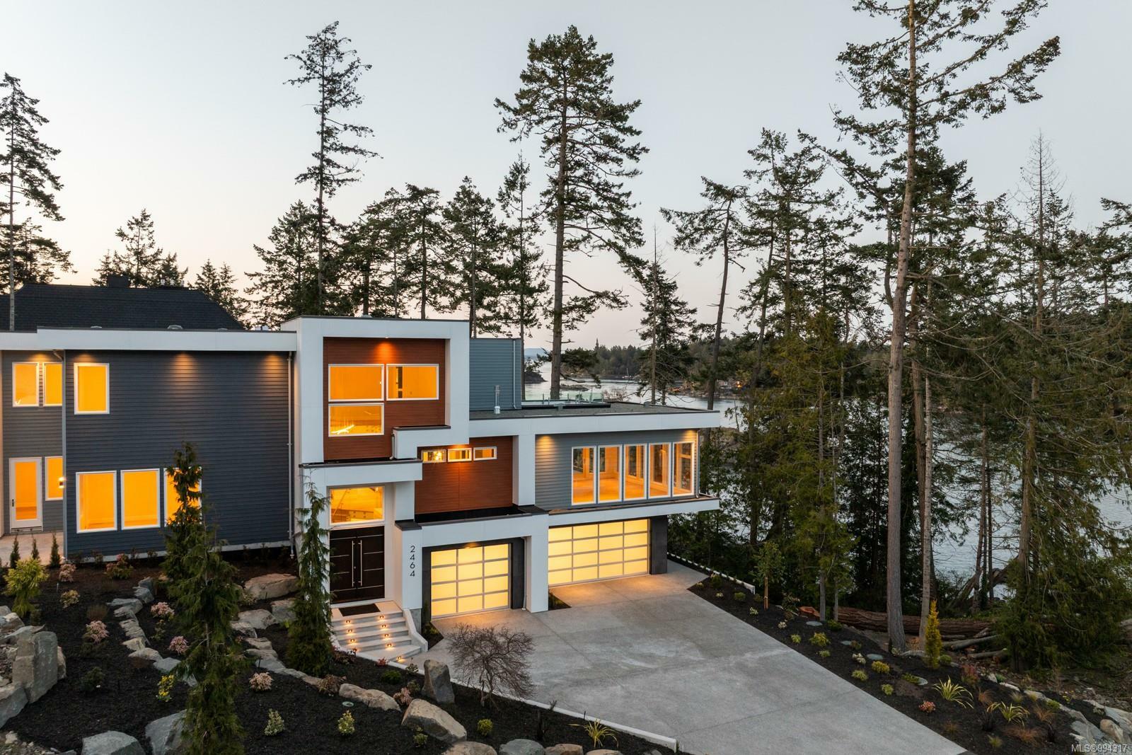Property Photo: 2464 Tryon Rd BC V8L 5H8
