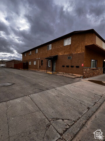 Property Photo:  56 E Center St 1  UT 84701 