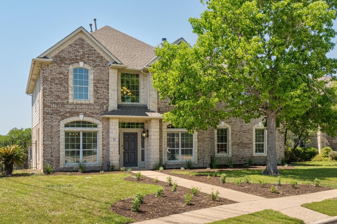 Property Photo: 6611 Yaupon Drive TX 78759