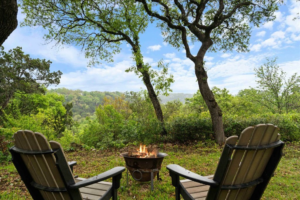 Property Photo:  9206 Mystic Oaks Trail  TX 78750 