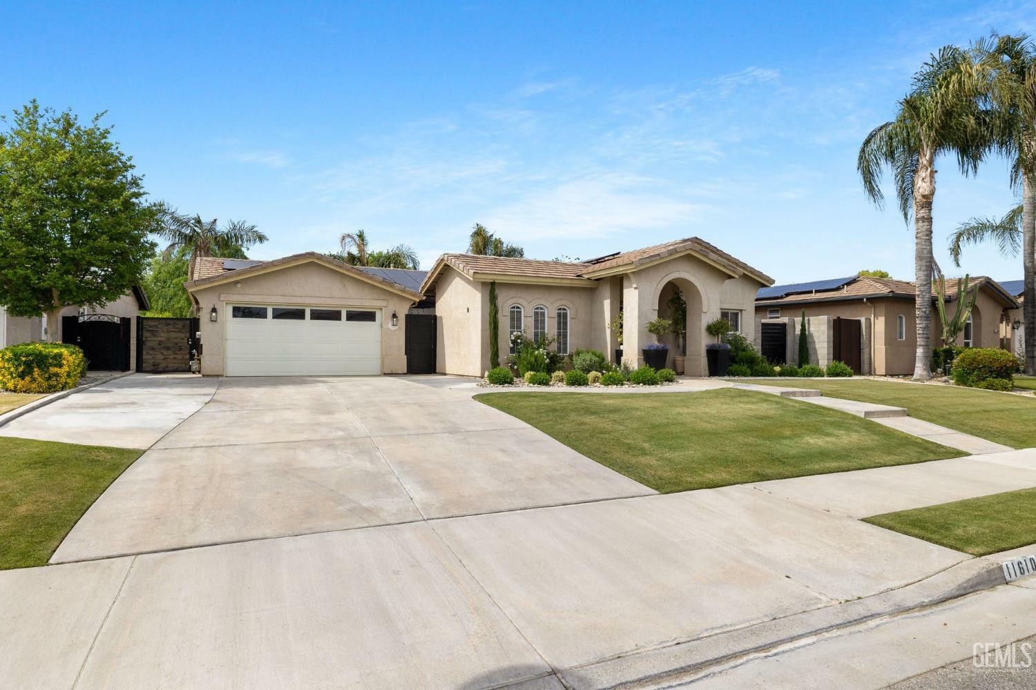 Property Photo: 11610 Marazion Hill Court CA 93311