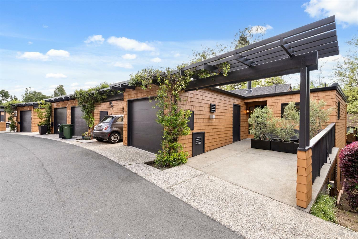 Property Photo: 1 Escalle Lane CA 94939