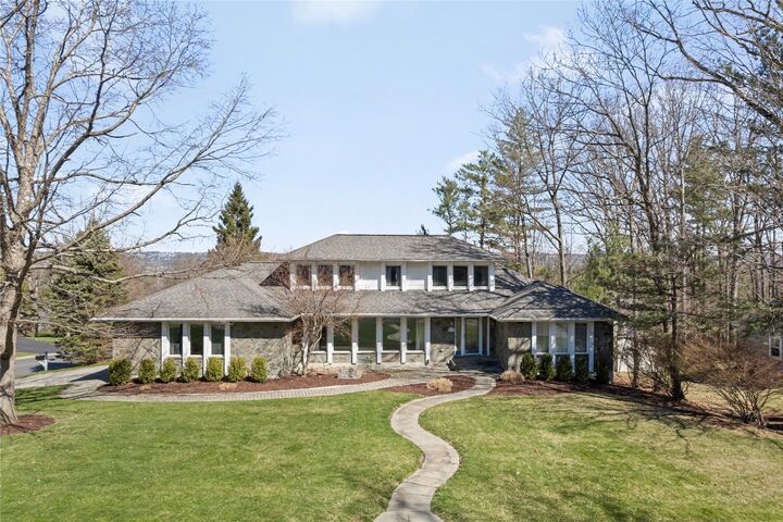2501 Oak Hollow Road Road  Vestal NY 13850 photo